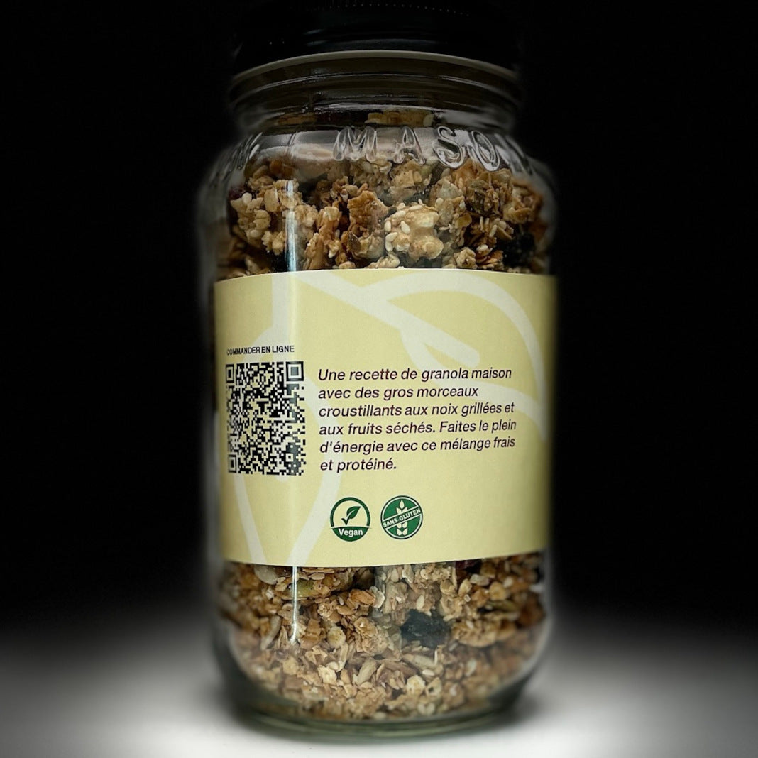 Dried fruit and nut granola
