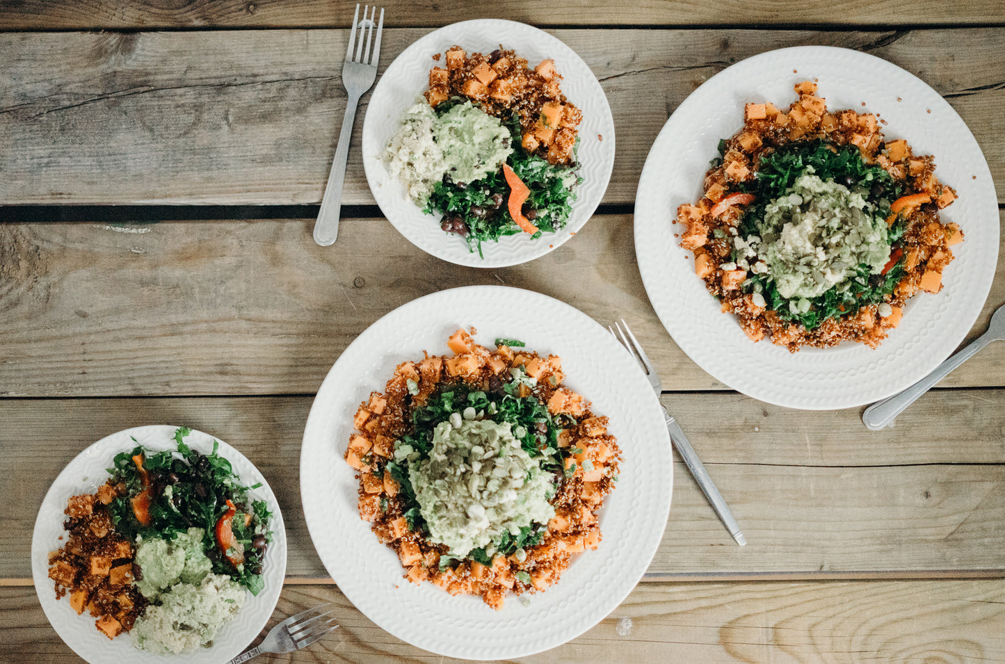 Salade de patates douces, quinoa et avocats